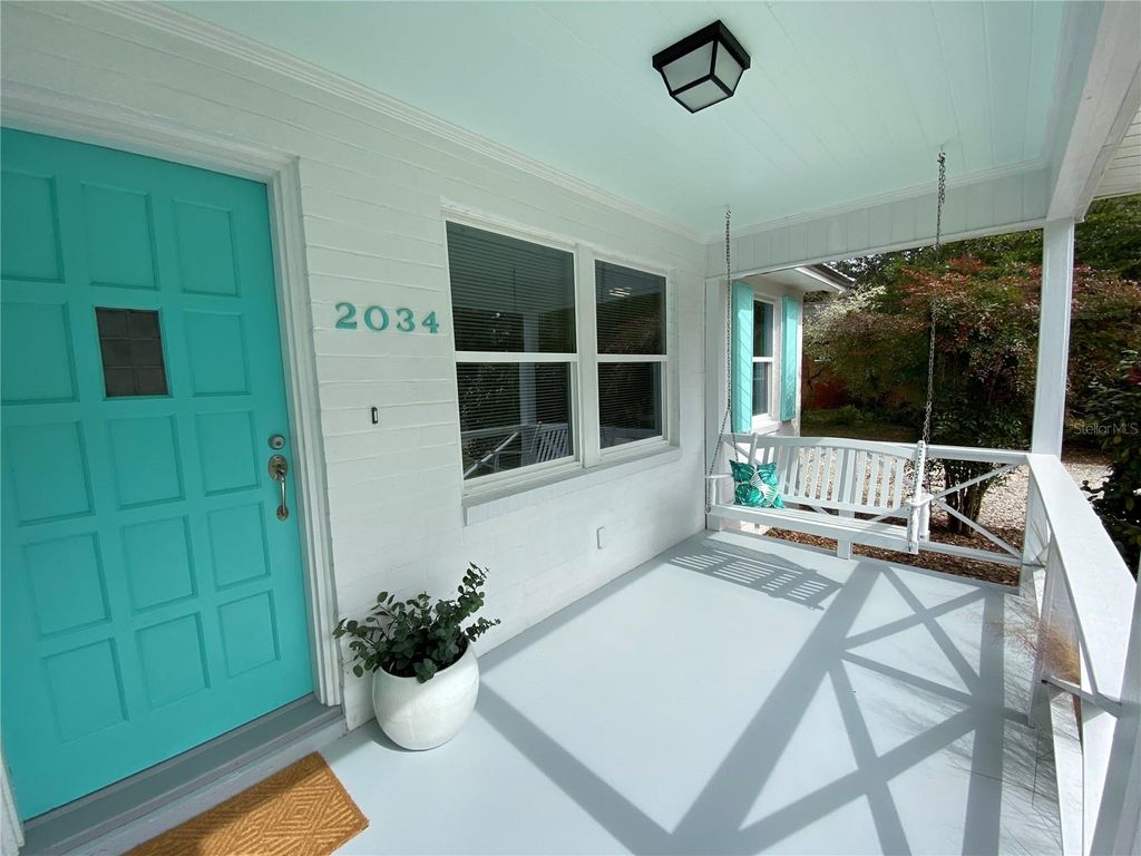 Photo of 2034 NW 7th Lane, Gainesville, FL 32603 (MLS # GC537725)