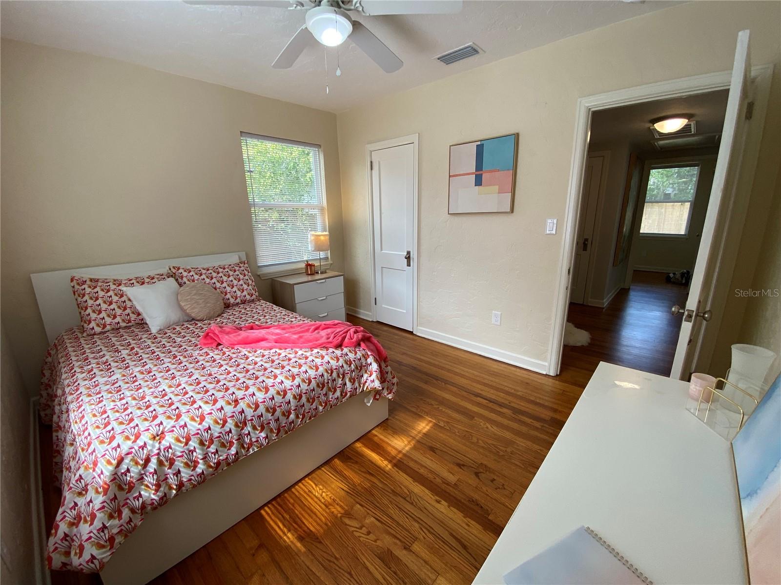 MURREY HILL COURT - Residential