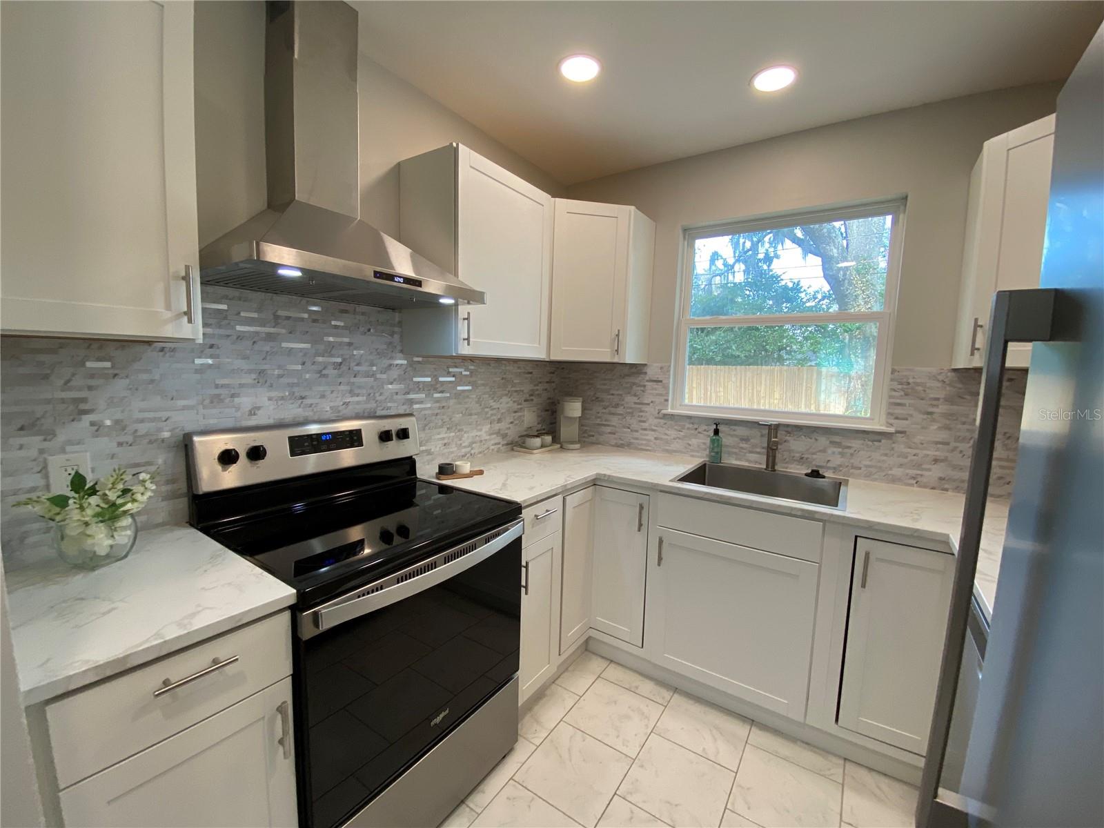 MURREY HILL COURT - Residential