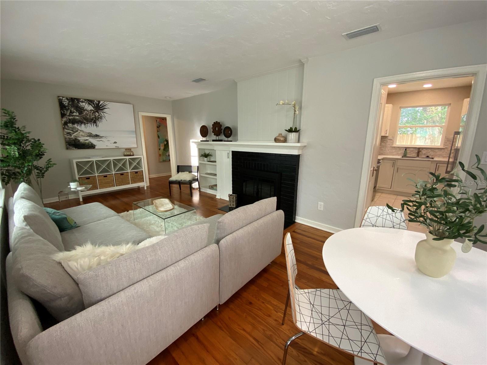 MURREY HILL COURT - Residential