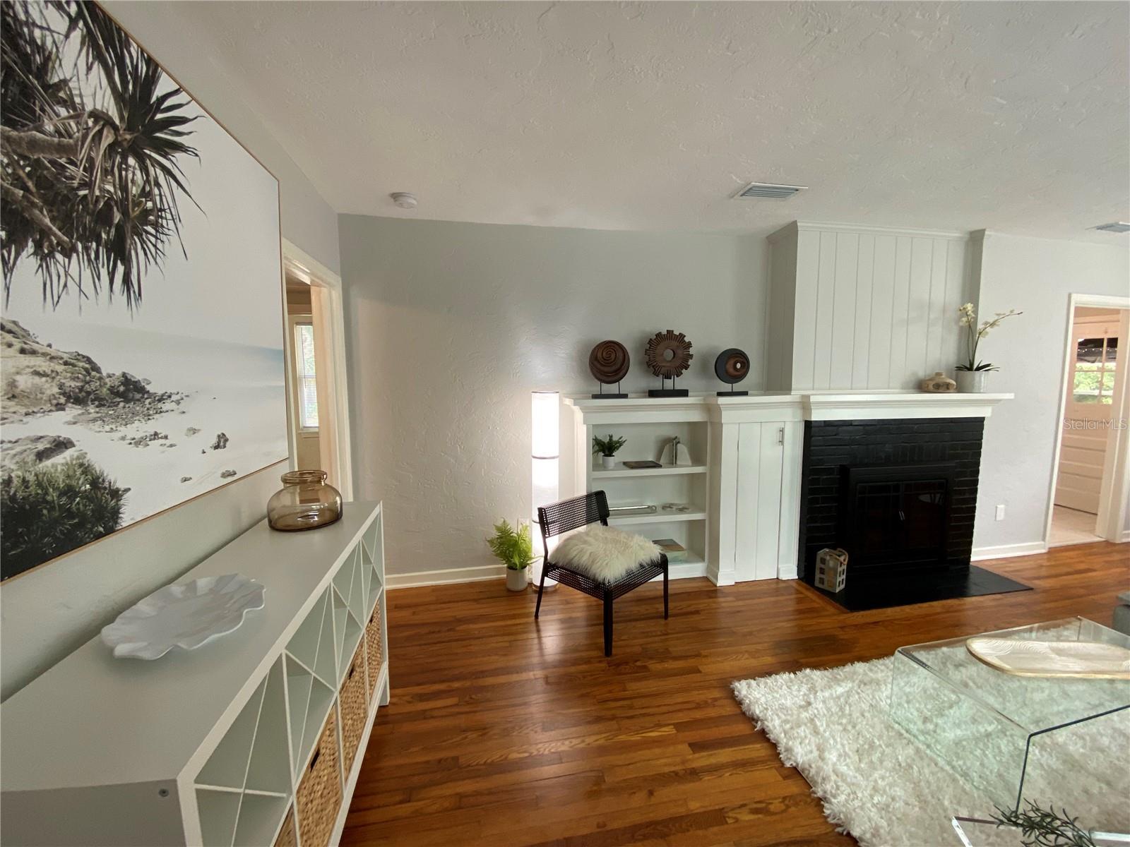 MURREY HILL COURT - Residential