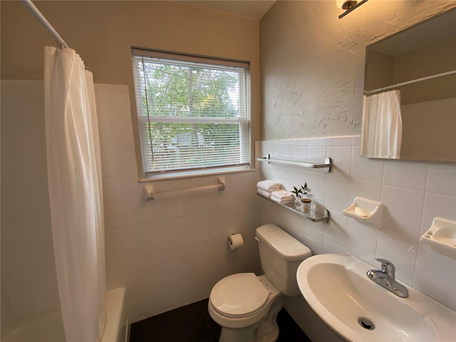 MURREY HILL COURT - Residential