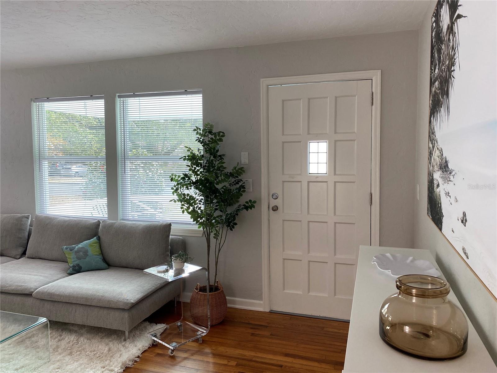 MURREY HILL COURT - Residential