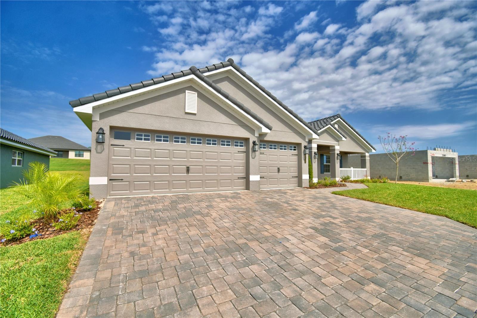 4300 JULIANA LAKE DRIVE