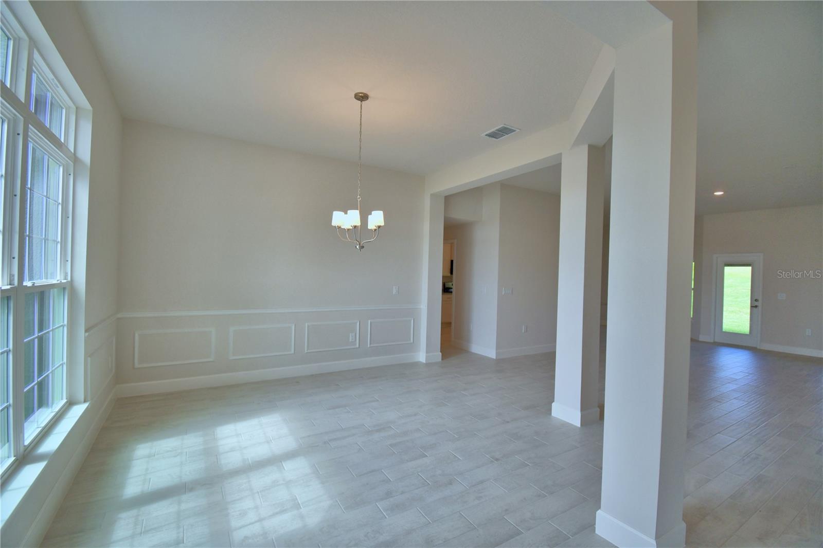 4300 JULIANA LAKE DRIVE
