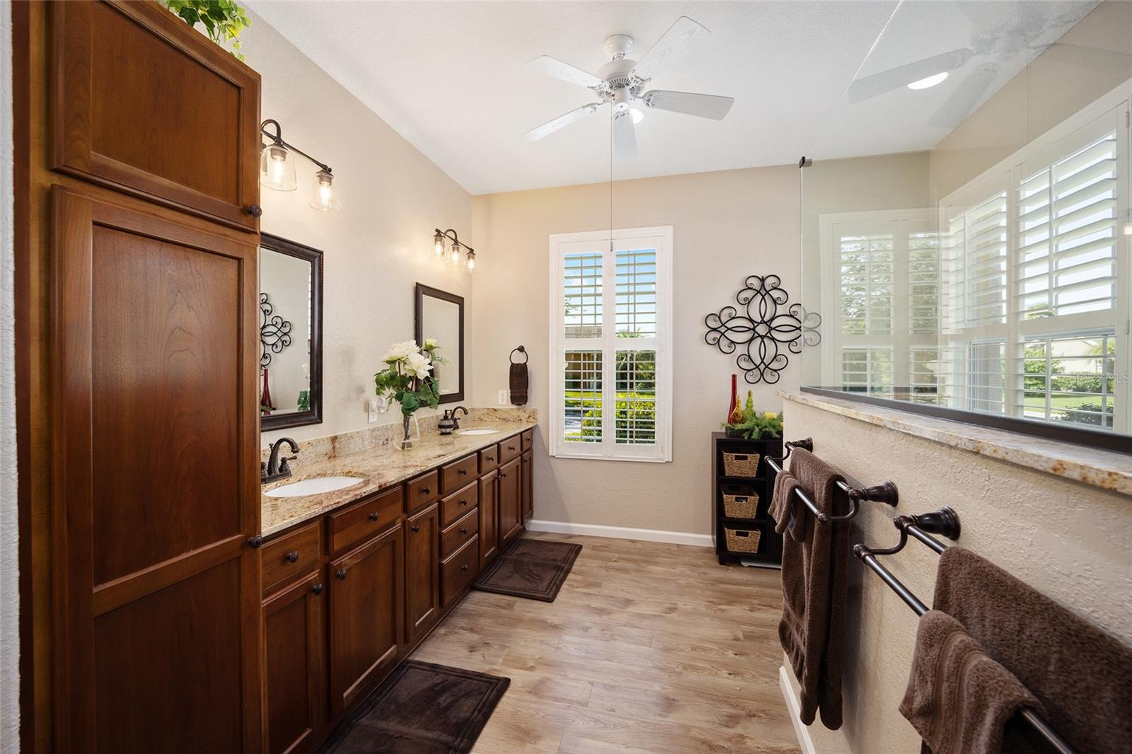 STONE CREEK - Residential