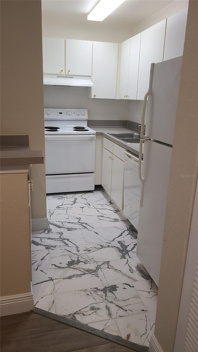 LAKE CHASE CONDO - Residential Lease