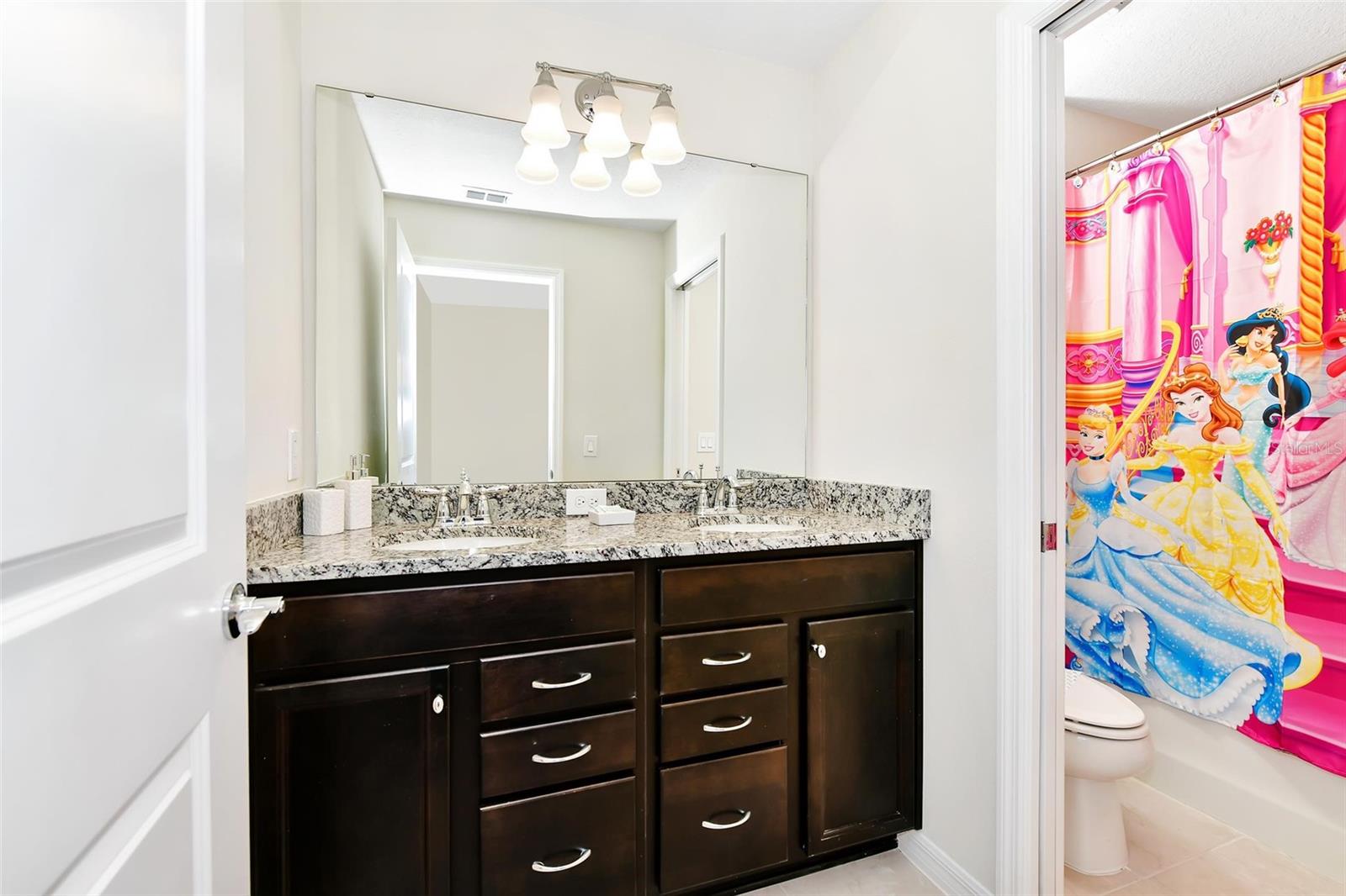 WINDSOR ISLAND RESORT PH 2A - Residential