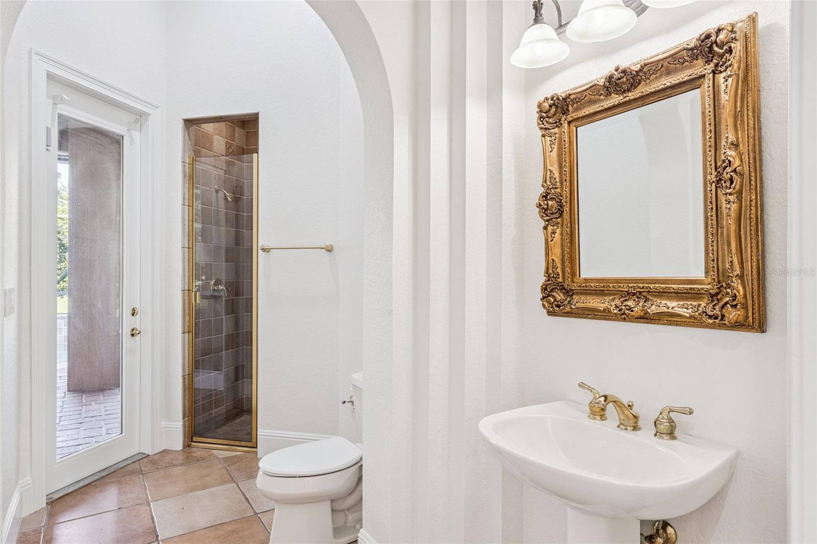 ESTATES AT PHILLIPS LANDING - Residential Lease