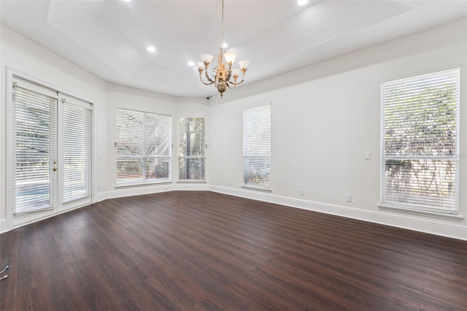 ESTATES AT PHILLIPS LANDING - Residential Lease