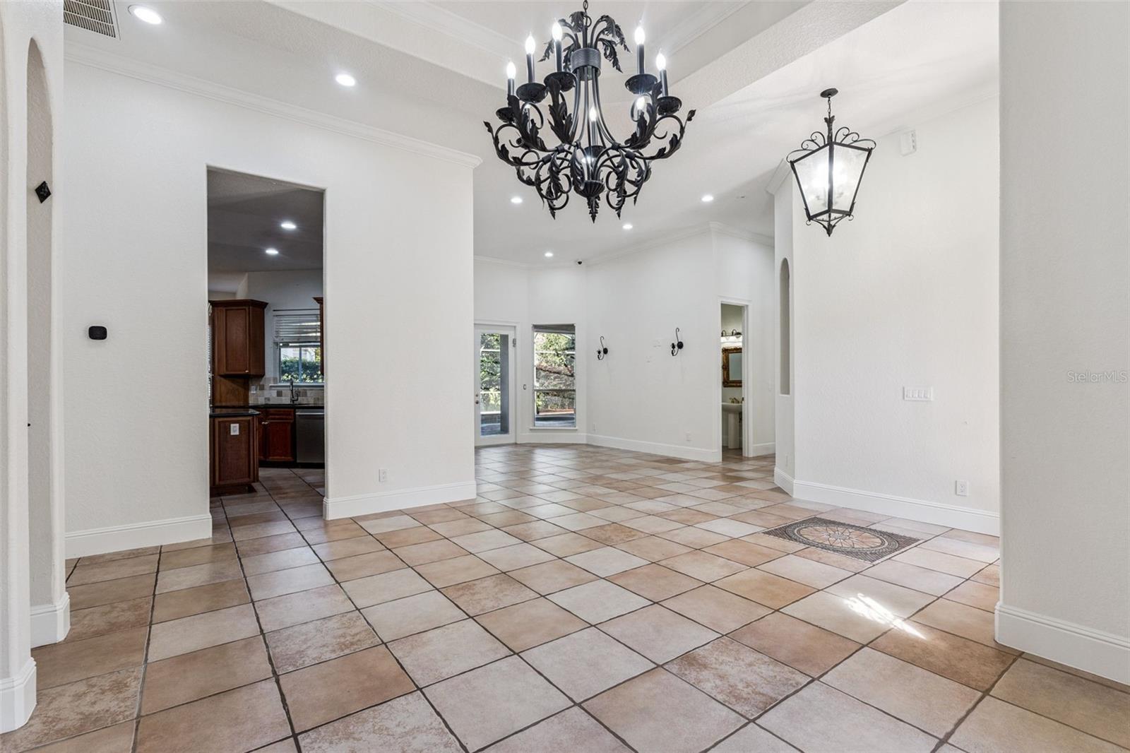 ESTATES AT PHILLIPS LANDING - Residential Lease