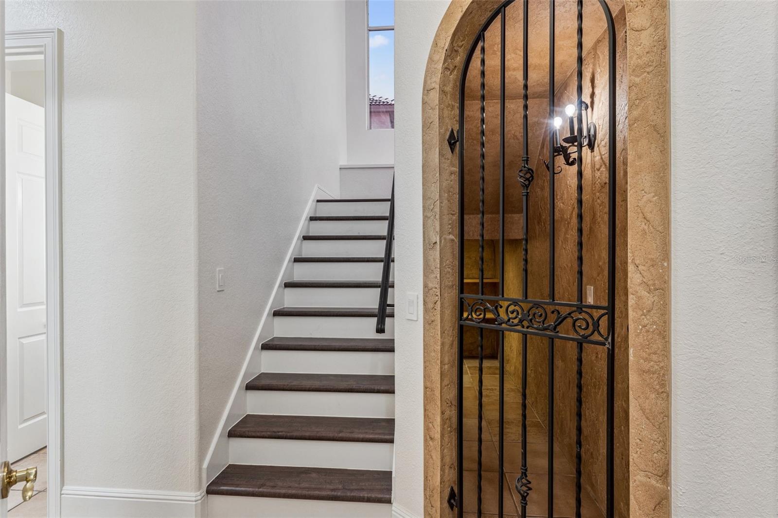 ESTATES AT PHILLIPS LANDING - Residential Lease