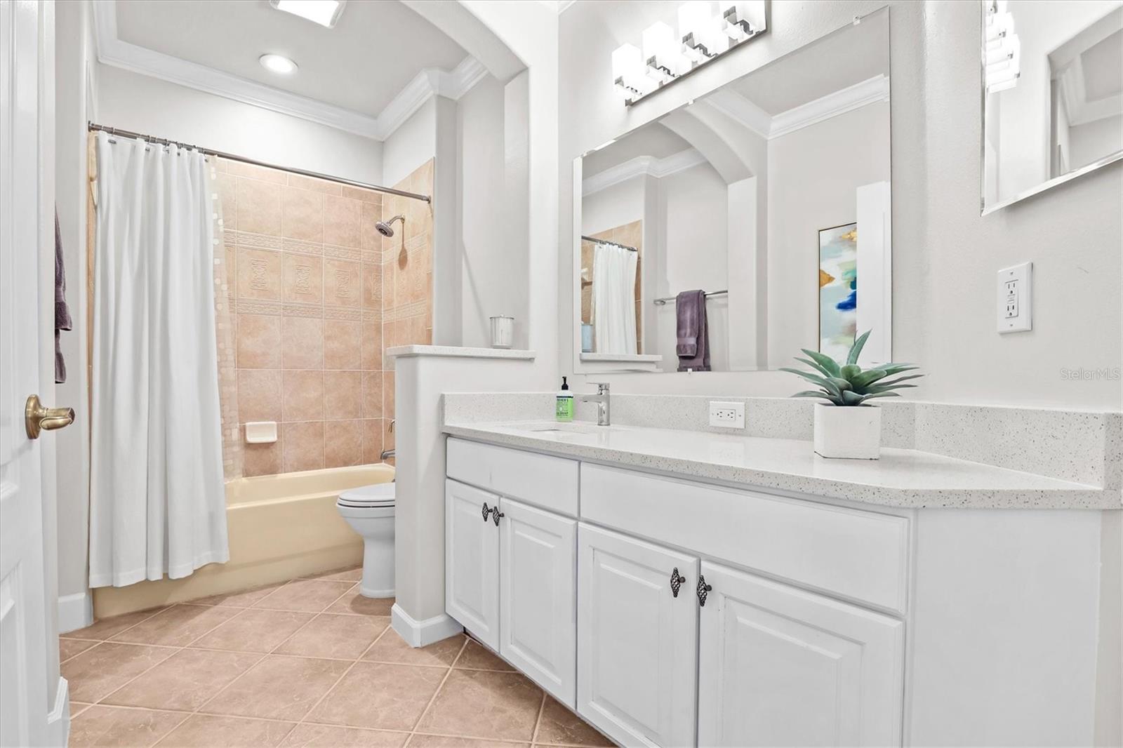 PROVENCE TOWNHOMES AT WATERCHASE - Residential Lease