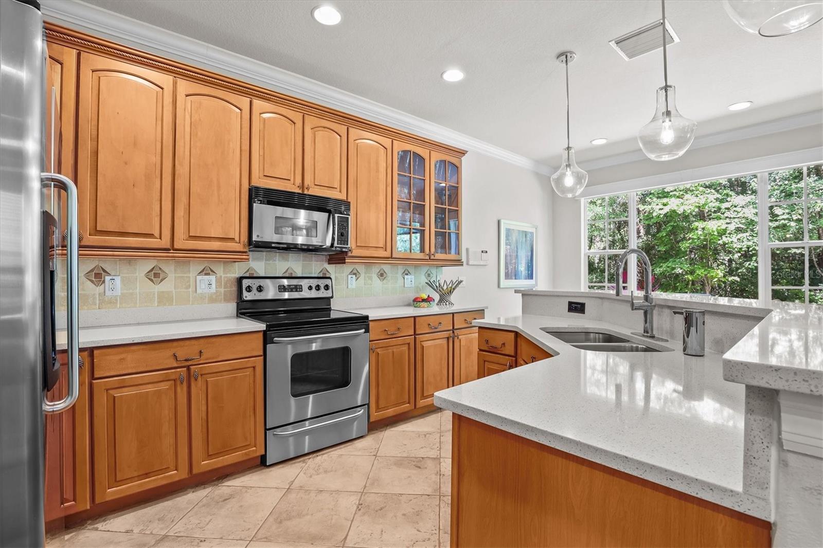 PROVENCE TOWNHOMES AT WATERCHASE - Residential Lease