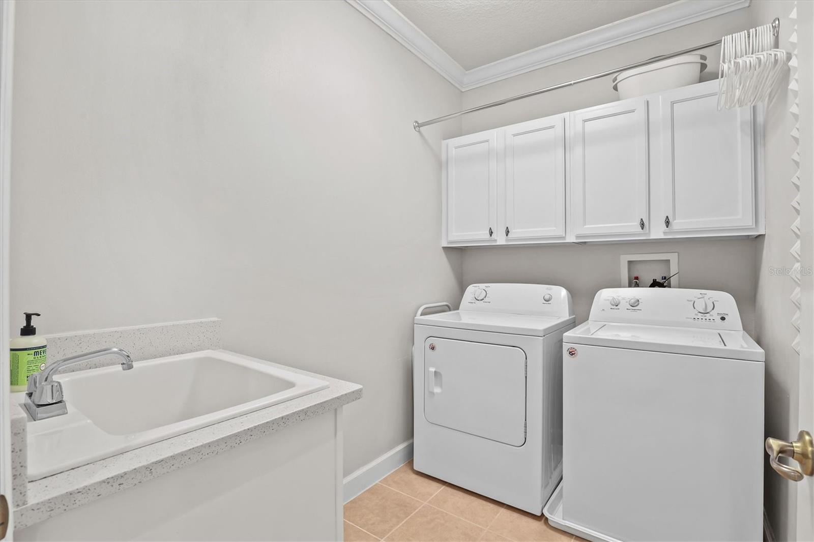 PROVENCE TOWNHOMES AT WATERCHASE - Residential Lease