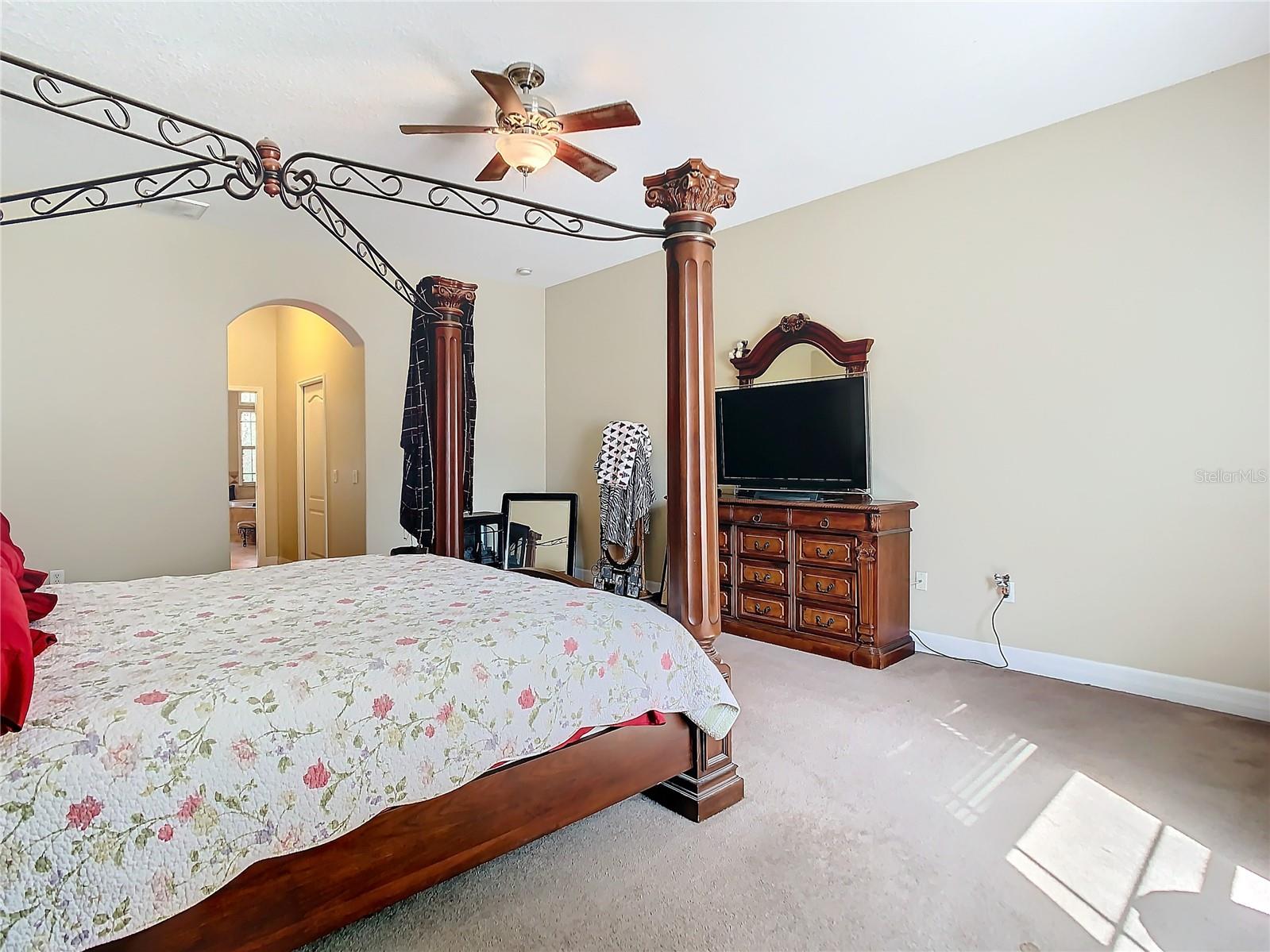 ROYAL HIGHLANDS - Residential