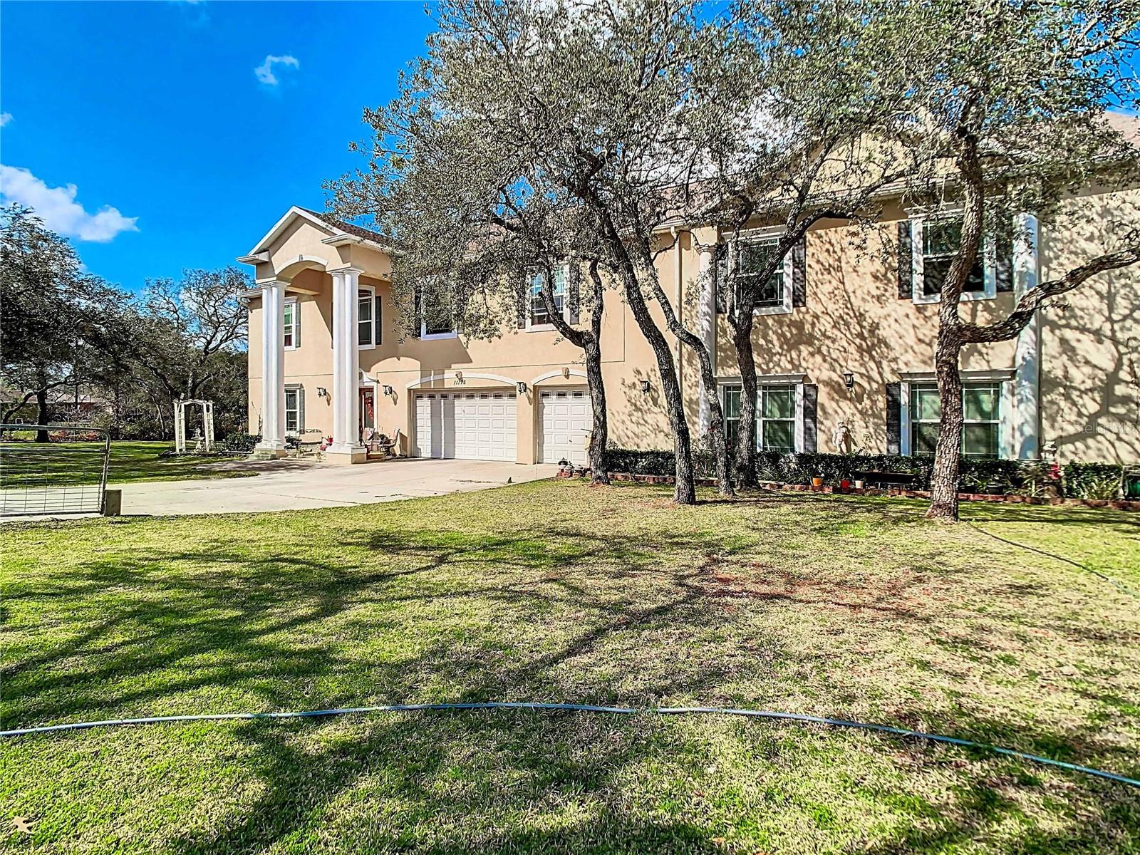 ROYAL HIGHLANDS - Residential