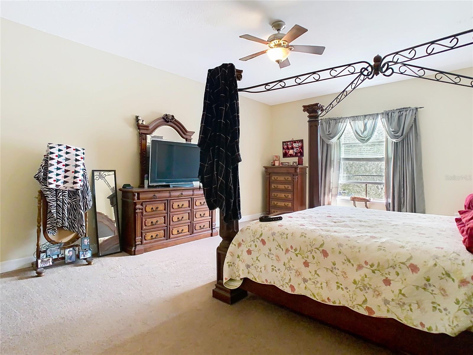 ROYAL HIGHLANDS - Residential