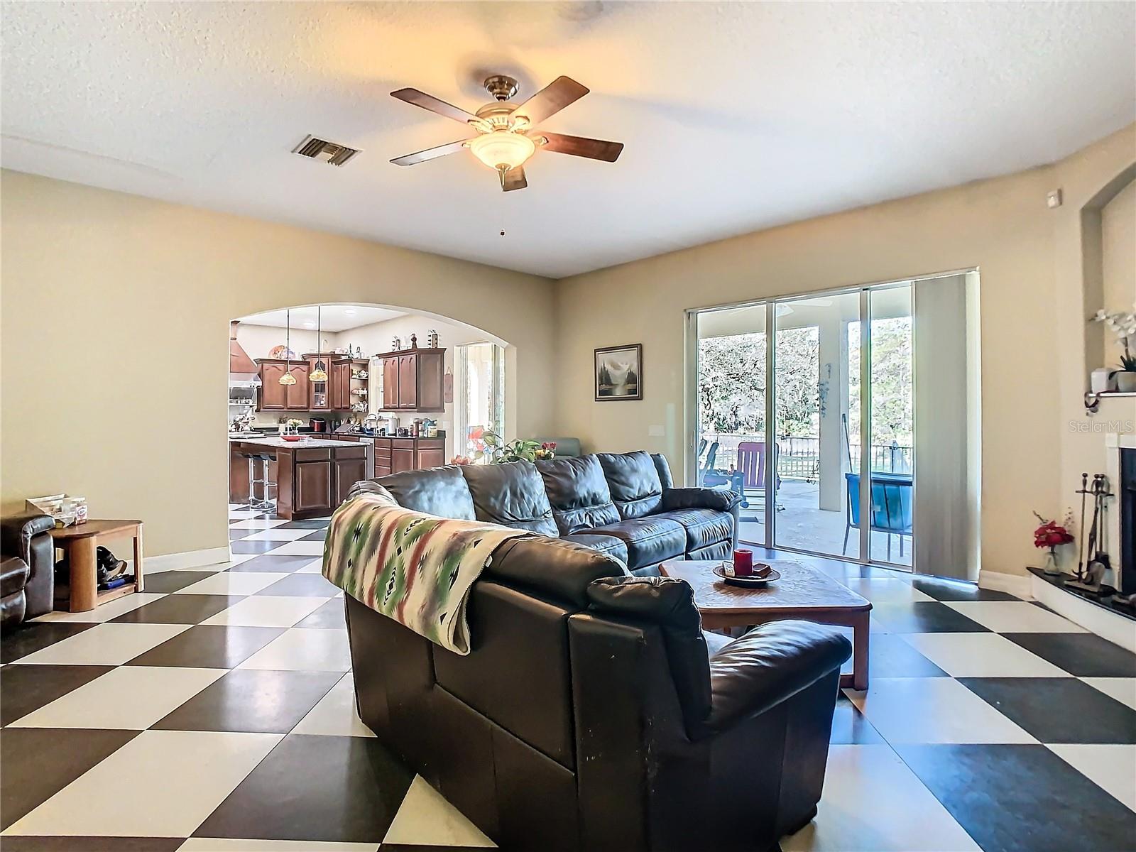 ROYAL HIGHLANDS - Residential