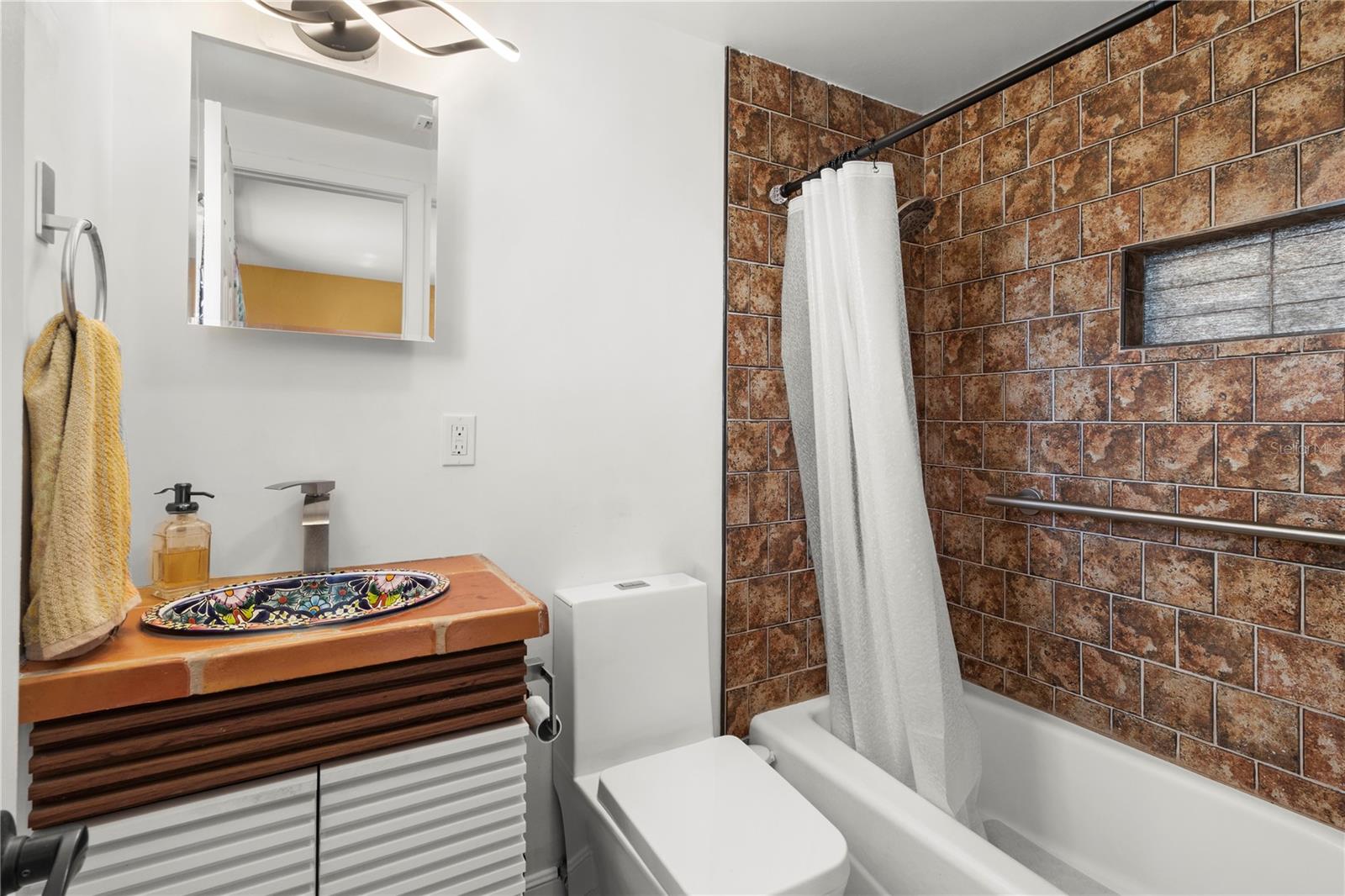 HERITAGE PINES - Residential