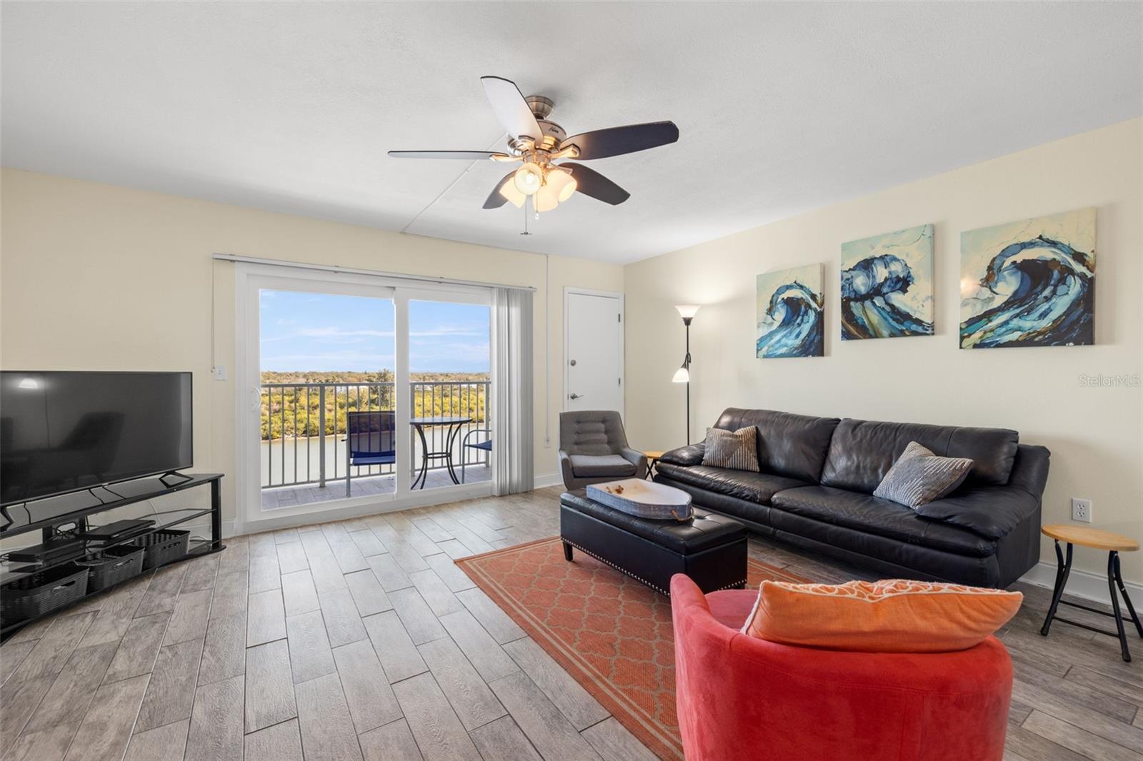 HOLIDAY VILLAS 3 - Residential