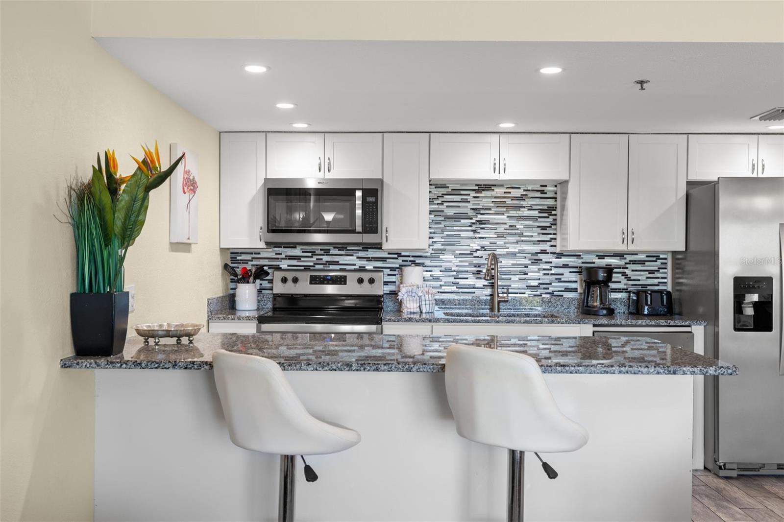 HOLIDAY VILLAS 3 - Residential