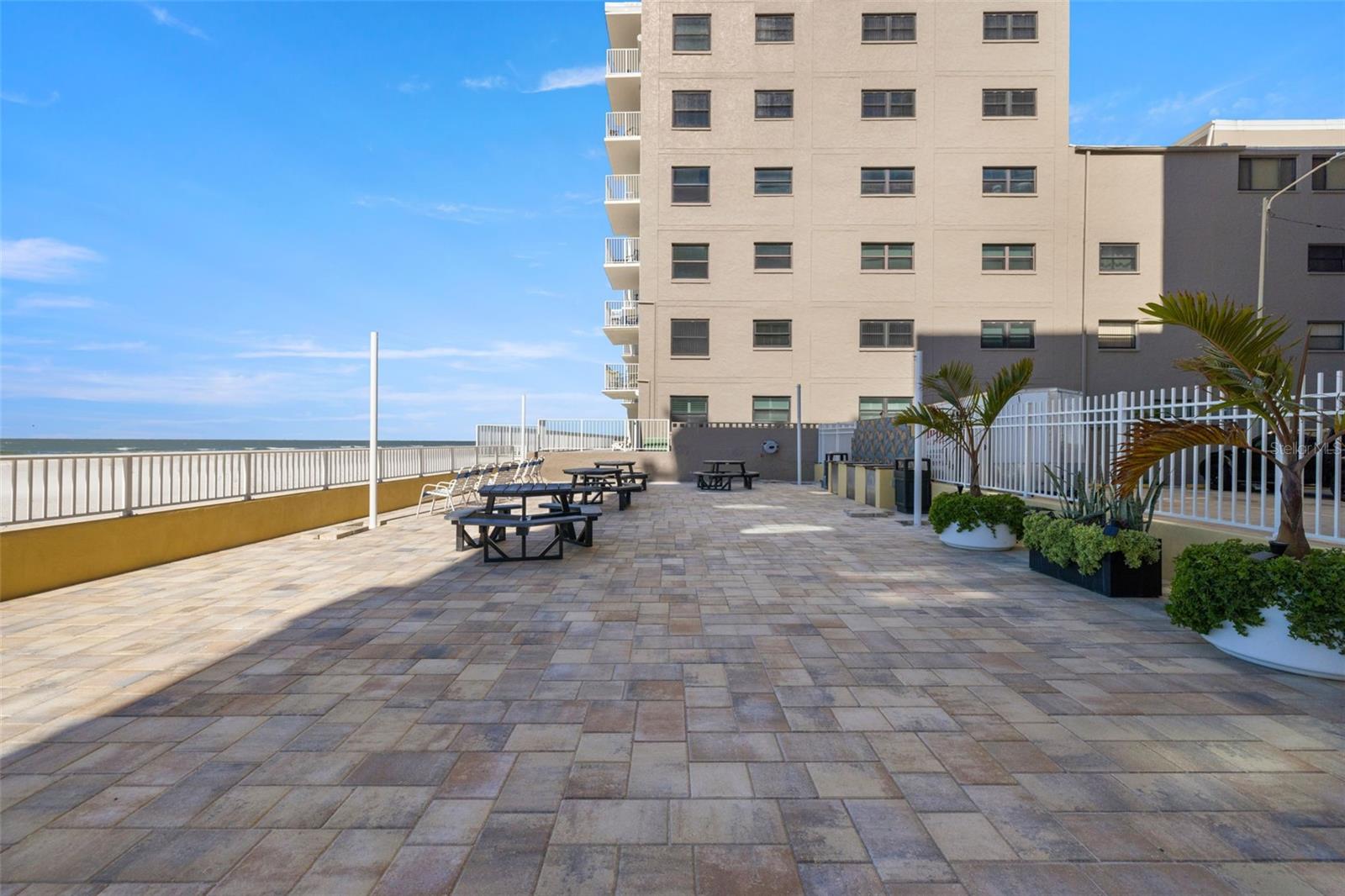 HOLIDAY VILLAS 3 - Residential