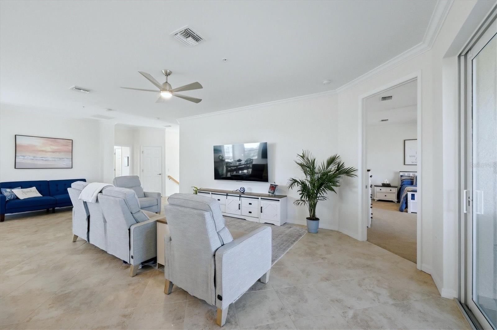 COACH HOMES I/HERITAGE LNDG PH - Residential