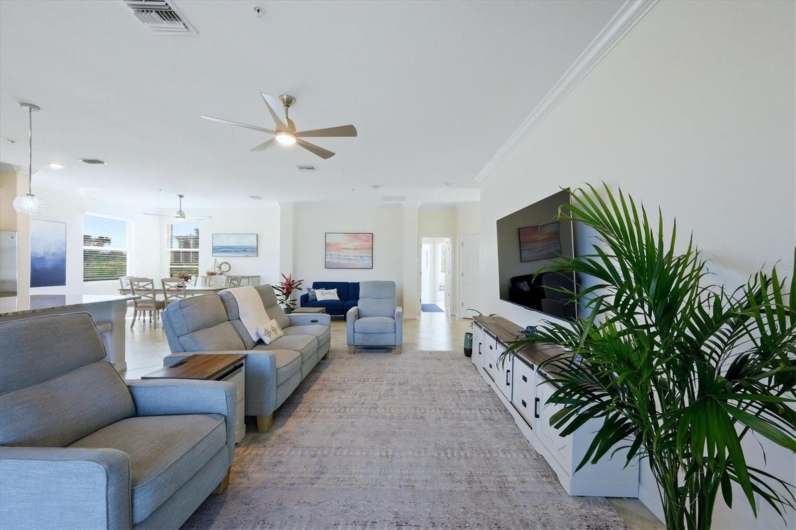 COACH HOMES I/HERITAGE LNDG PH - Residential