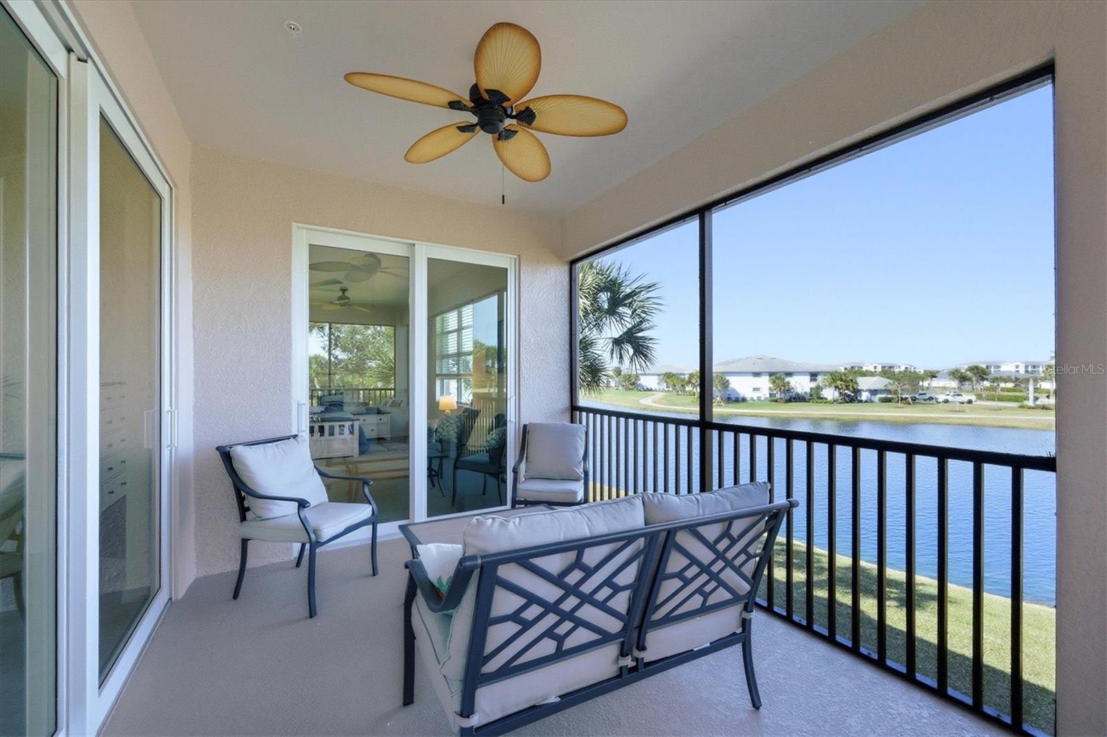 COACH HOMES I/HERITAGE LNDG PH - Residential