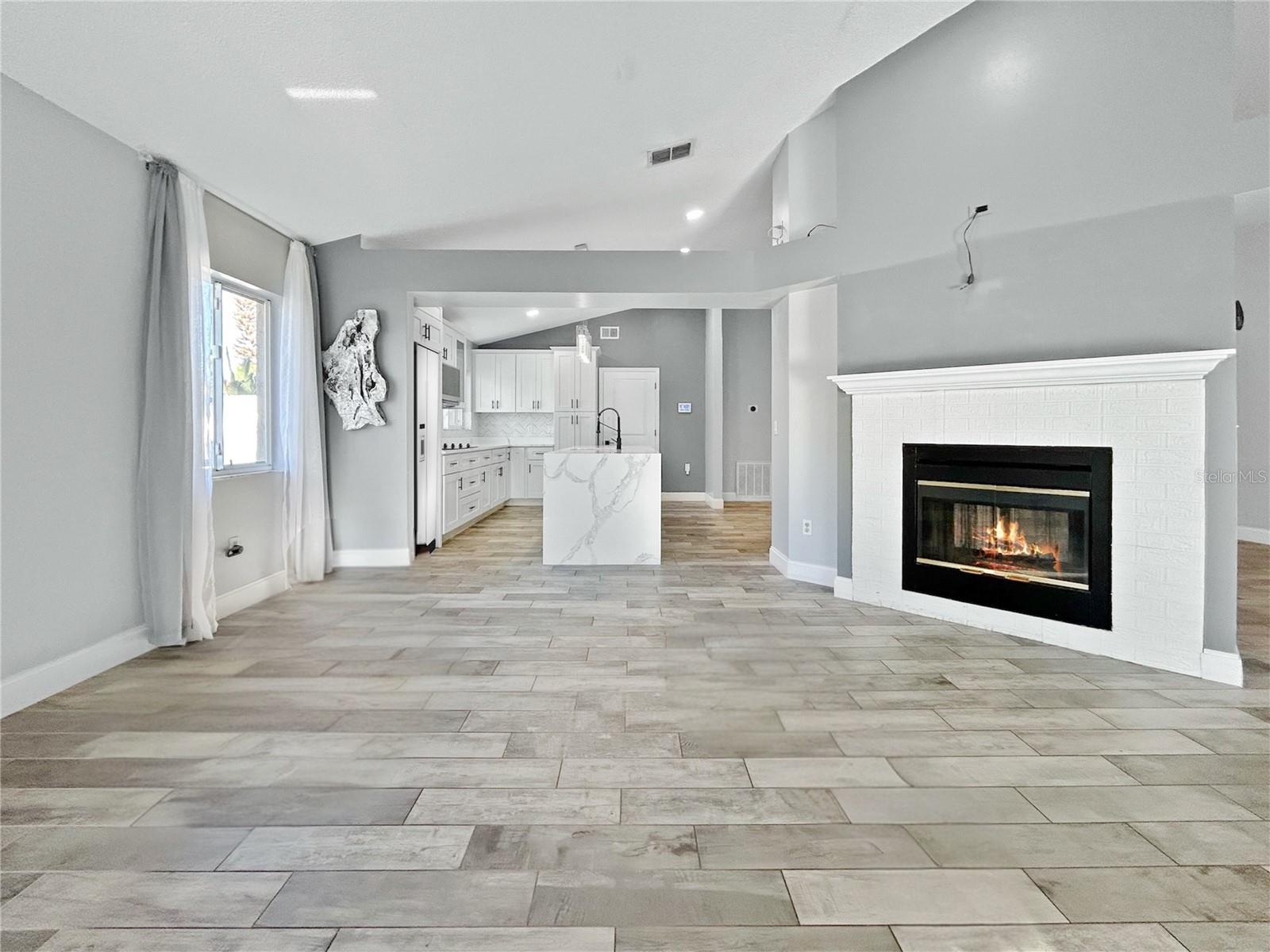 PEBBLE POINTE UNIT 1 - Residential