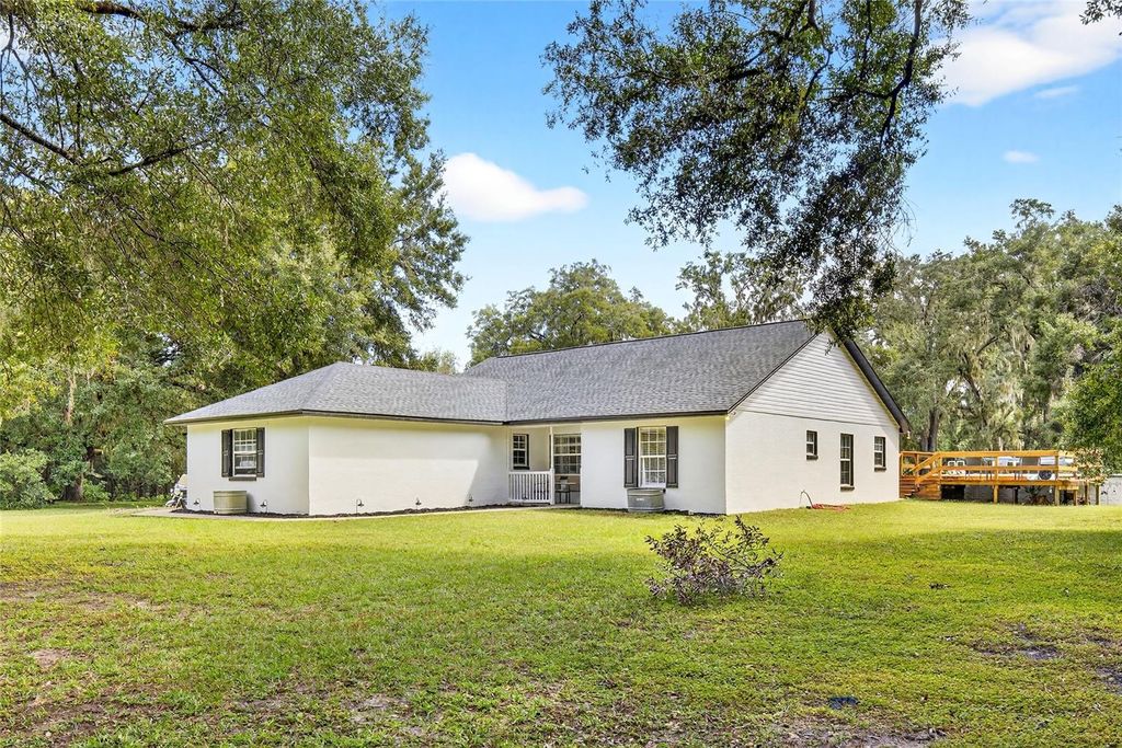 Photo of 940 SW 160th Street, Ocala, FL 34473 (MLS # OM710860)