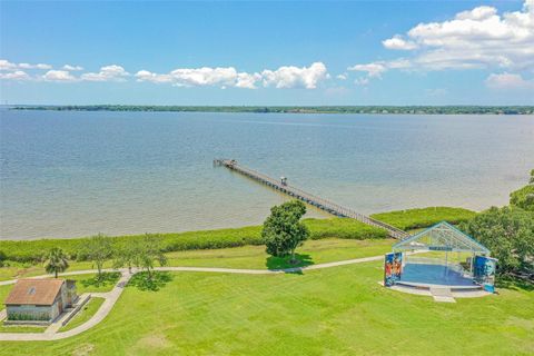 A home in OLDSMAR