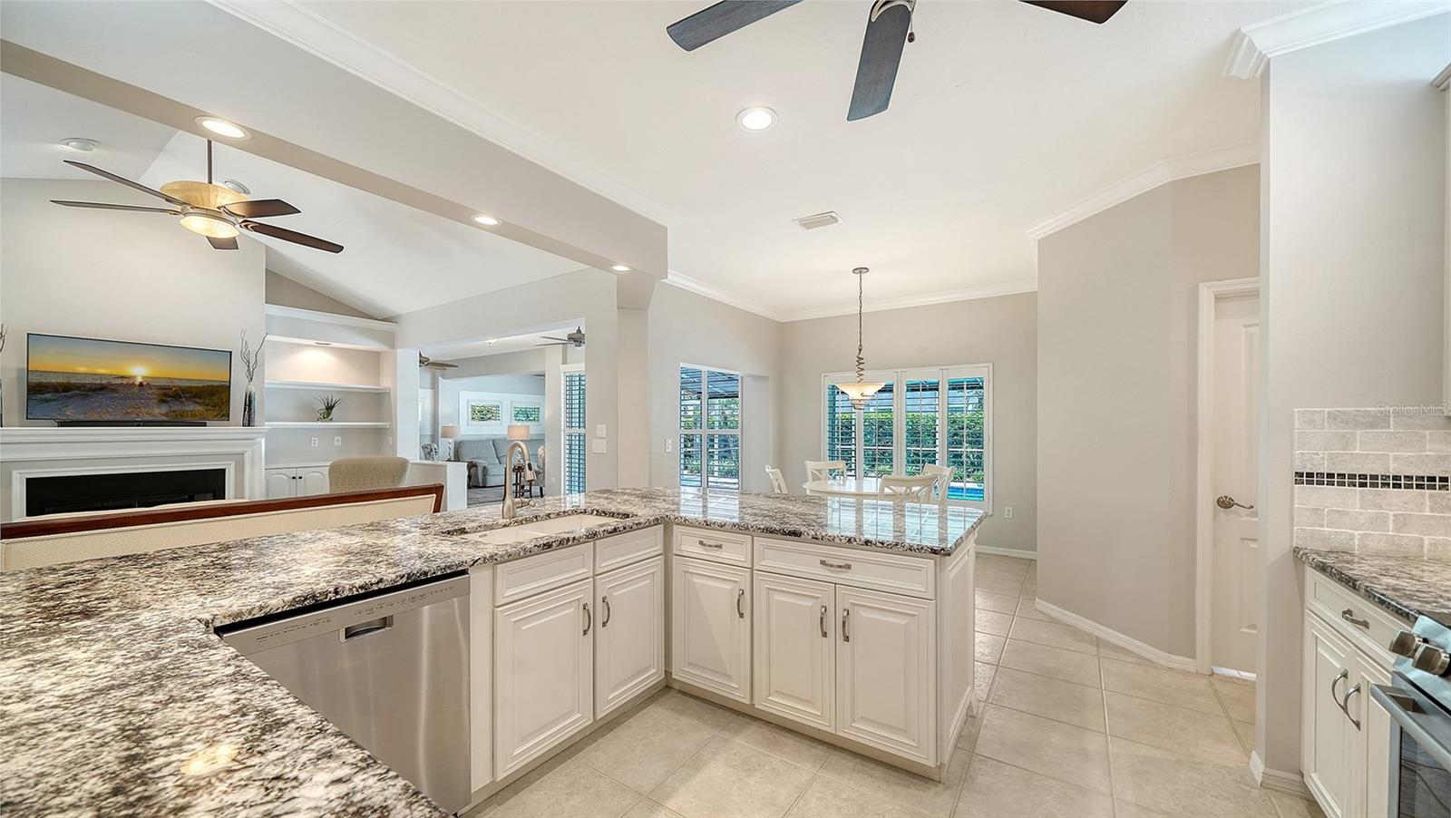 4322 HIGHLAND OAKS CIRCLE
