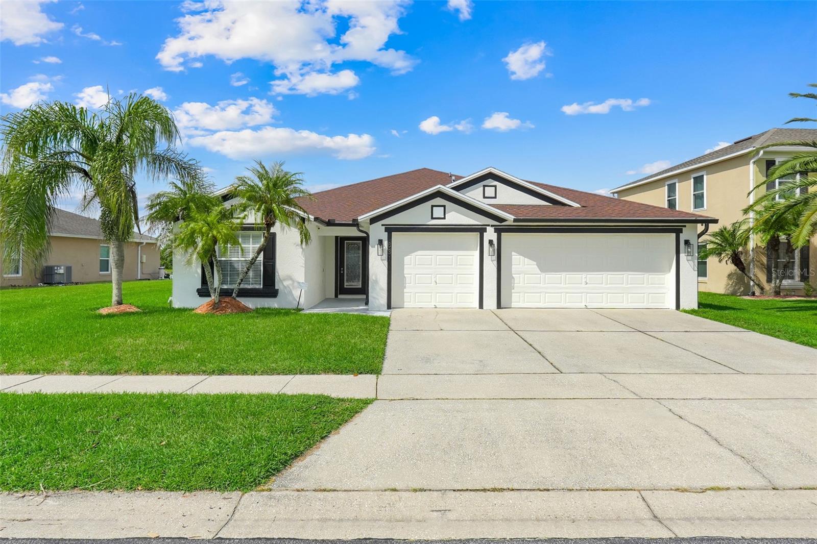 831 BELHAVEN DR