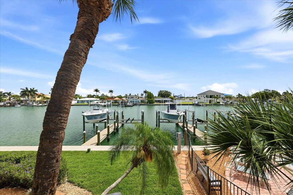 Photo of 11835 3rd Street E, Treasure Island, FL 33706 (MLS # TB8505131)