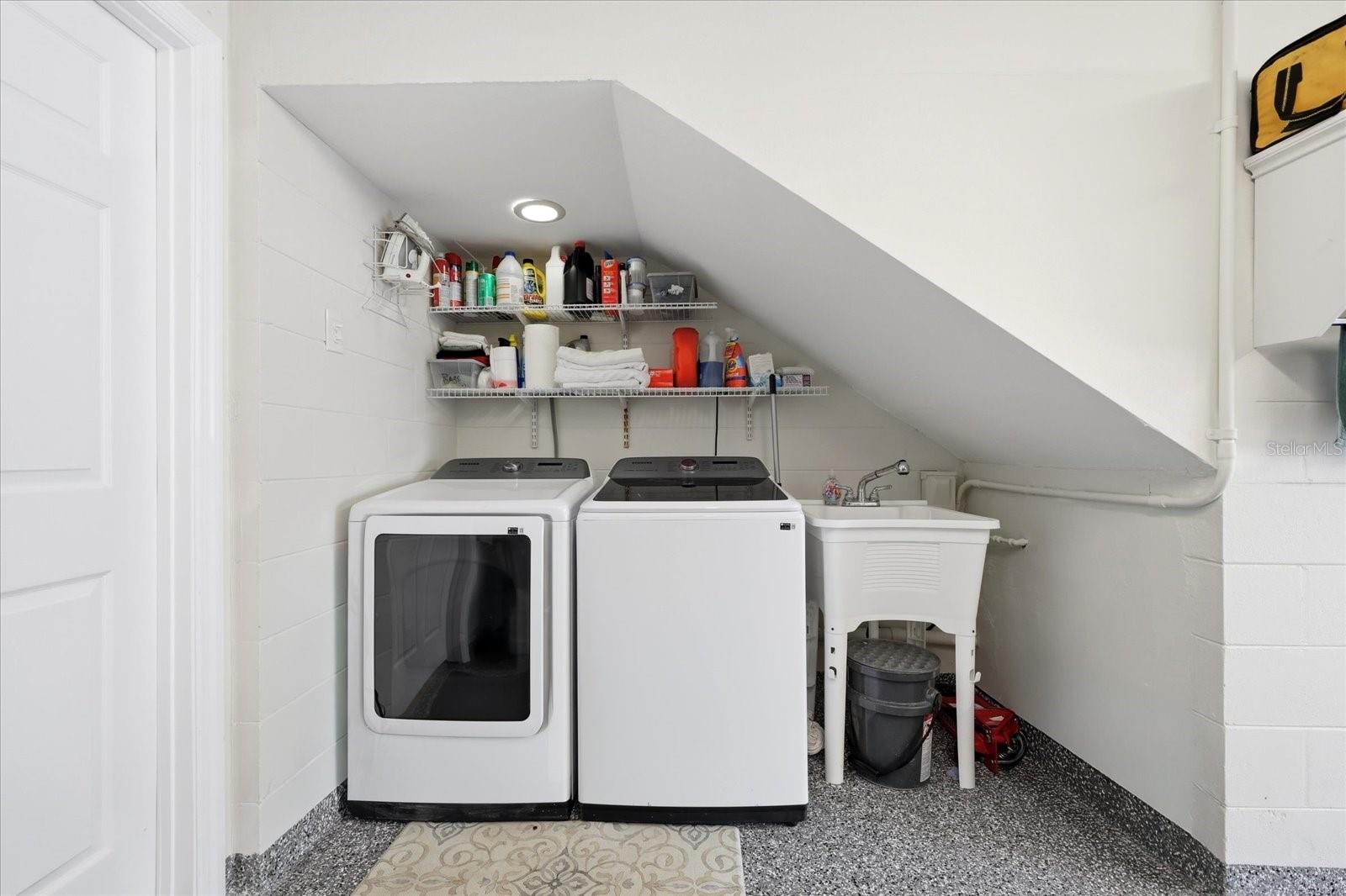 CAPRI LANDINGS CONDO - Residential