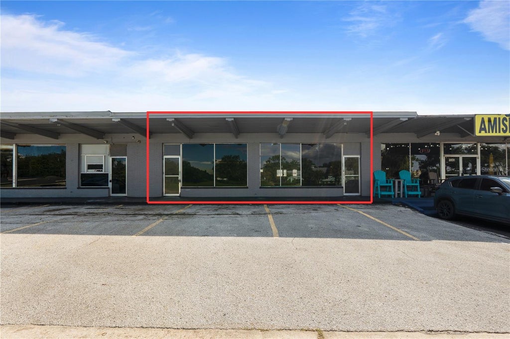 Photo of 1039 W Highway 50, Clermont, FL 34711 (MLS # G5119103)