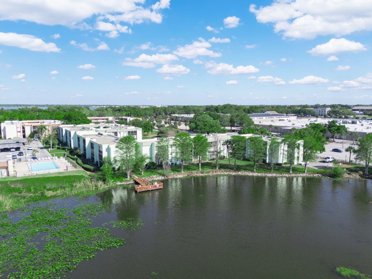 LAKESIDE VILLAGE 01 CONDO - Residential