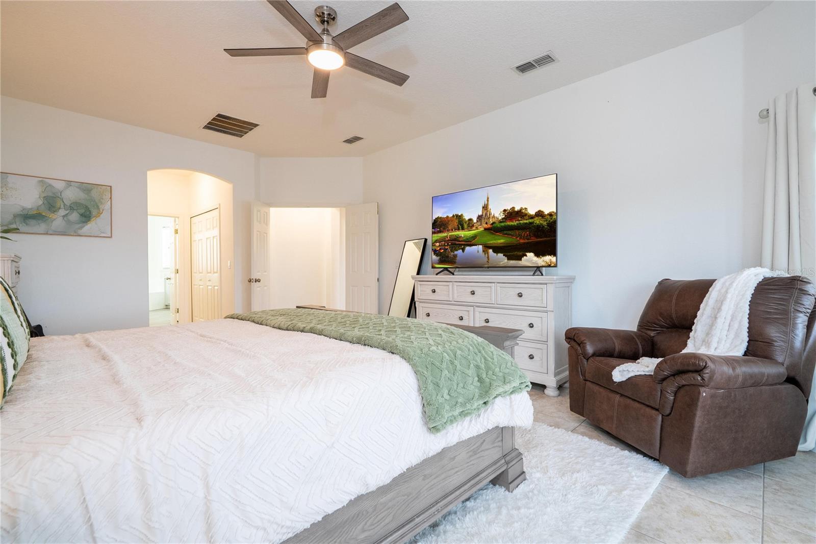 BELLALAGO PH 4P - Residential