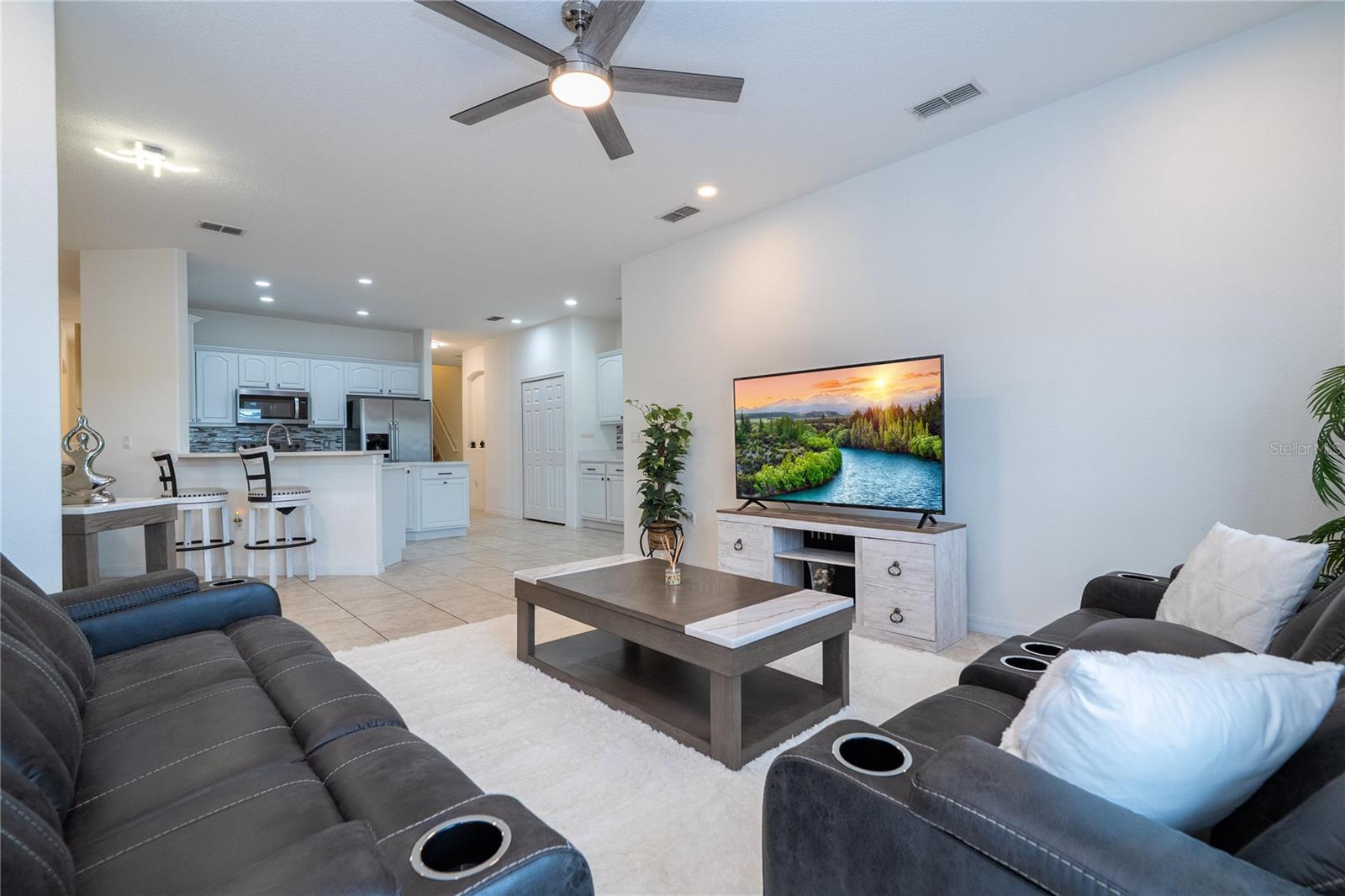 BELLALAGO PH 4P - Residential