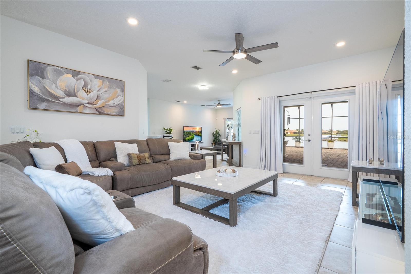 BELLALAGO PH 4P - Residential