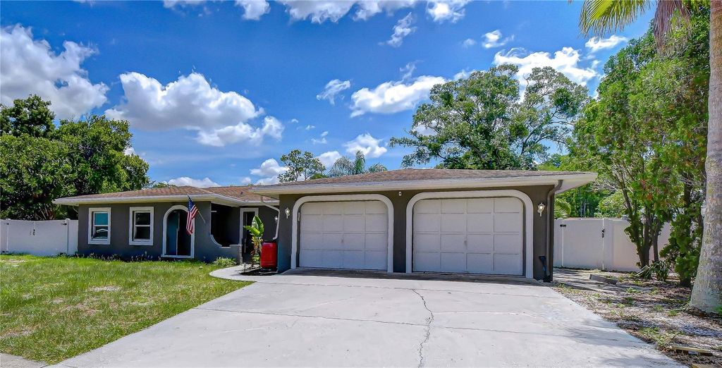 Photo of 1291 Raleigh Court, Tarpon Springs, FL 34689 (MLS # TB8514804)