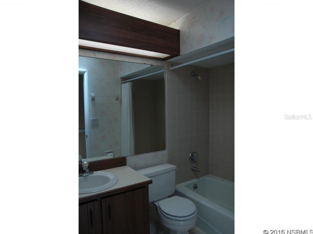 Spruce Creek Golf Villas Condo Ph 01-04 Units 01-5 - Residential Lease