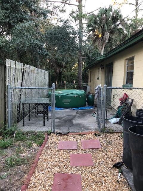 Pointer 01 - Residential