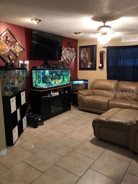 Pointer 01 - Residential