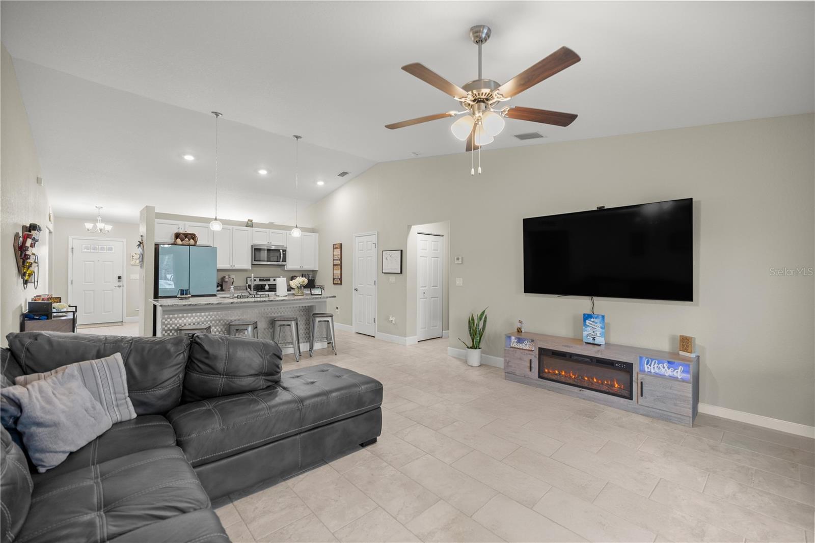 KINGSLAND COUNTRY ESTATE - Residential