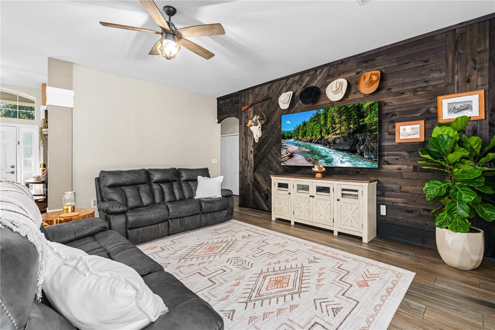 BROKEN BOW ESTATES - Residential