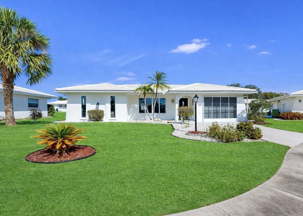 Photo of 4005 Palm Court, Bradenton, FL 34208 (MLS # O6385330)