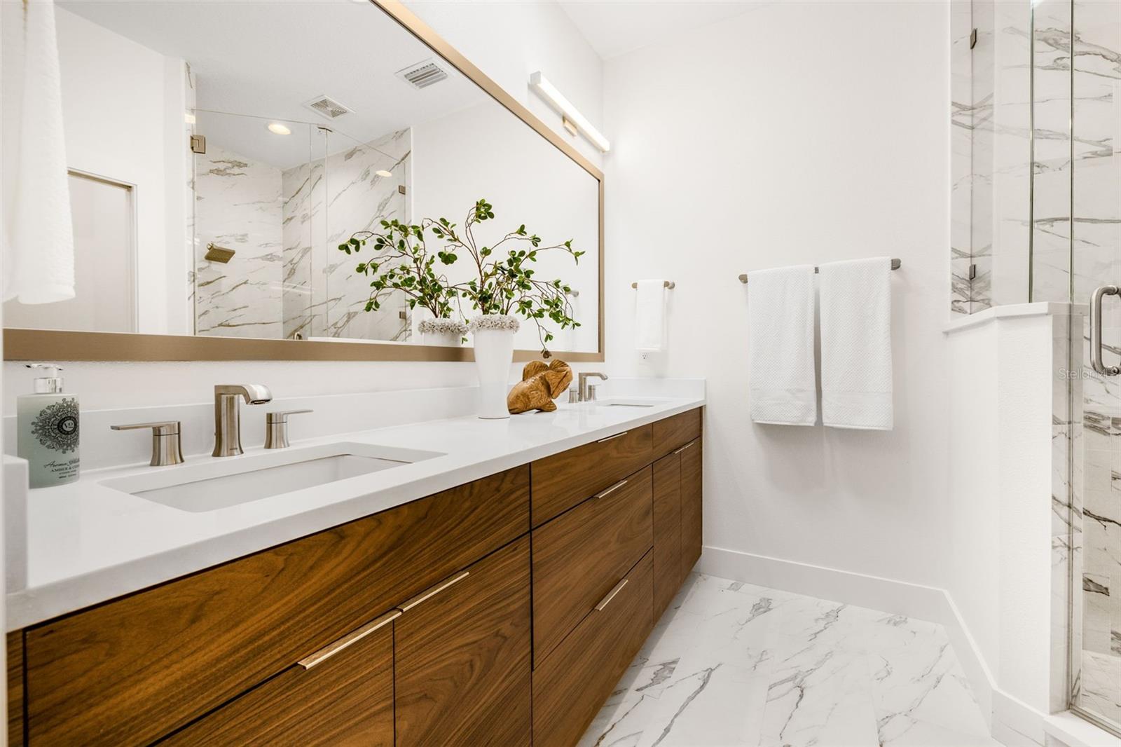 TERRACES AT 87TH TOWNHOMES PHASE I LOT 4 - Residential